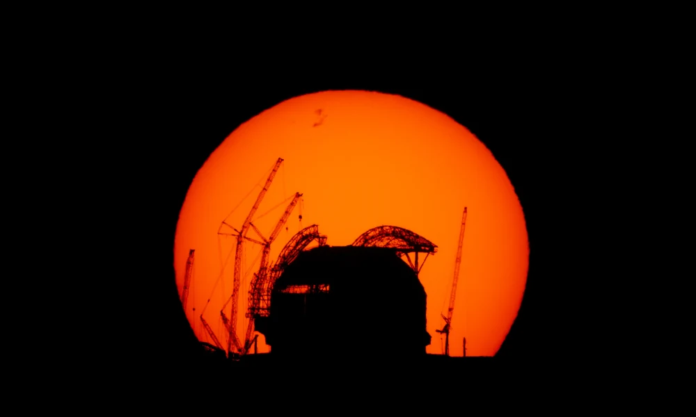 The ELT dome reaches its highest point in Chile